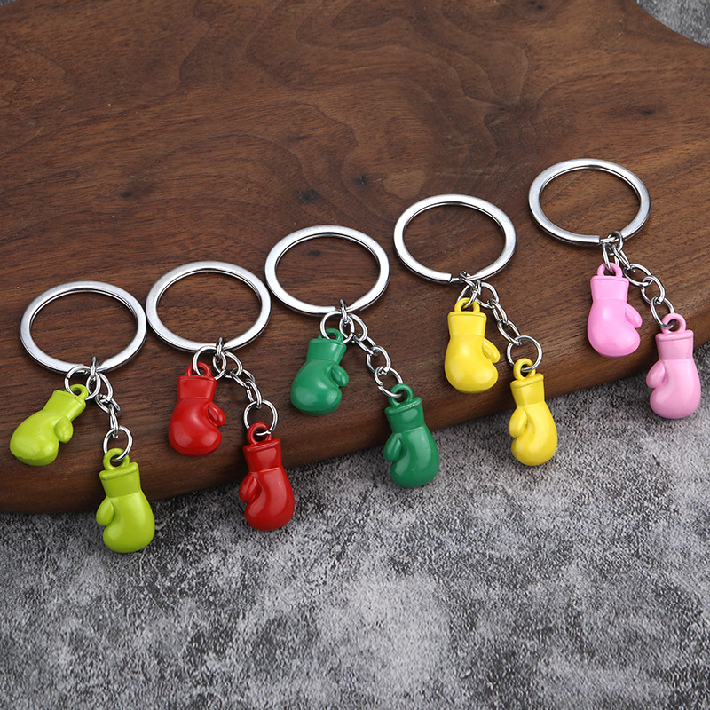 Unique Boxing Gloves Key Chain - Sports Equipment Wagon 评论和价格